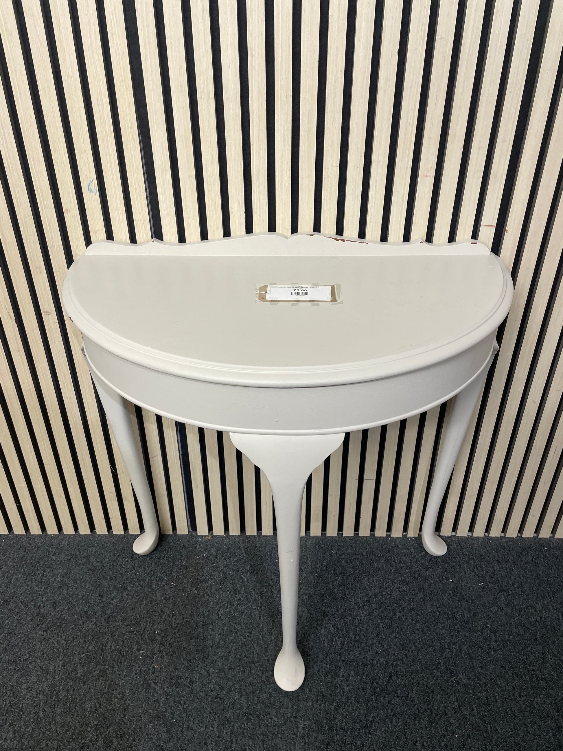 White solid wood half moon table (H 75 x W 76 x D 40 cm) 1126