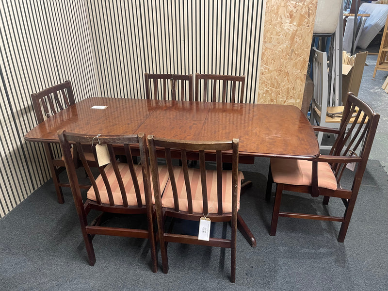 Extending mahogany dining table with six matching slat-back upholstered chairs, width 140 - 182, depth 87 cm 44778