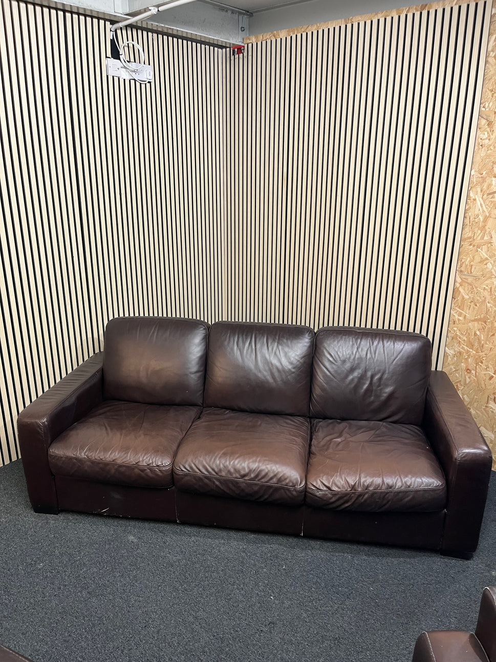 Brown pure leather 3+2+1 sofa set (Width - 3 seater 210 cm, 2 seater 150 cm, single 90 cm) 1425