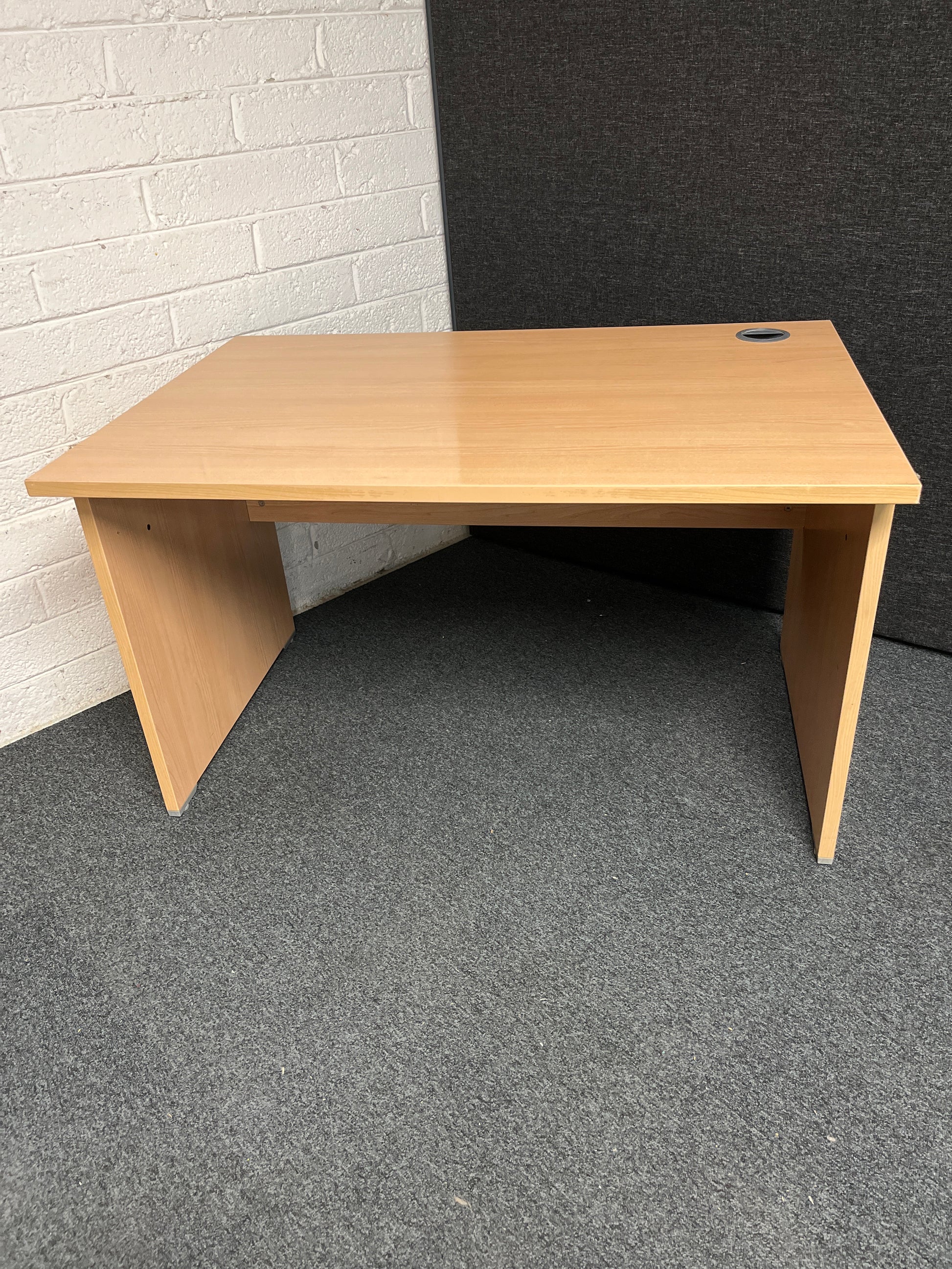 1200L*800D Actiu BEECH USED panel end desks
