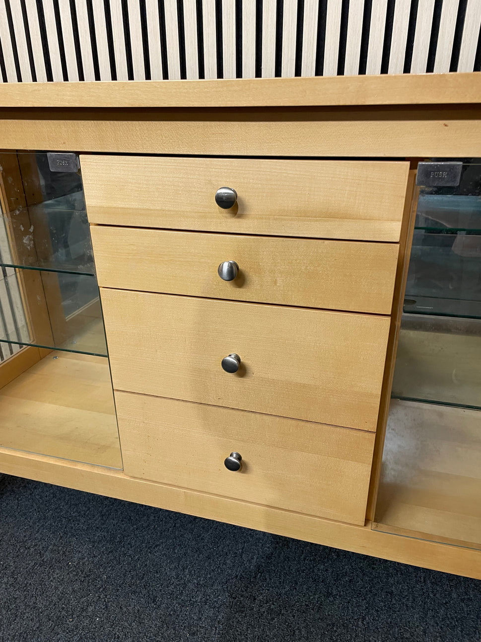 Light beech veneer 2 glass door 4 drawer sideboard( L x 135 W x 45 H x 82 cm) 3325