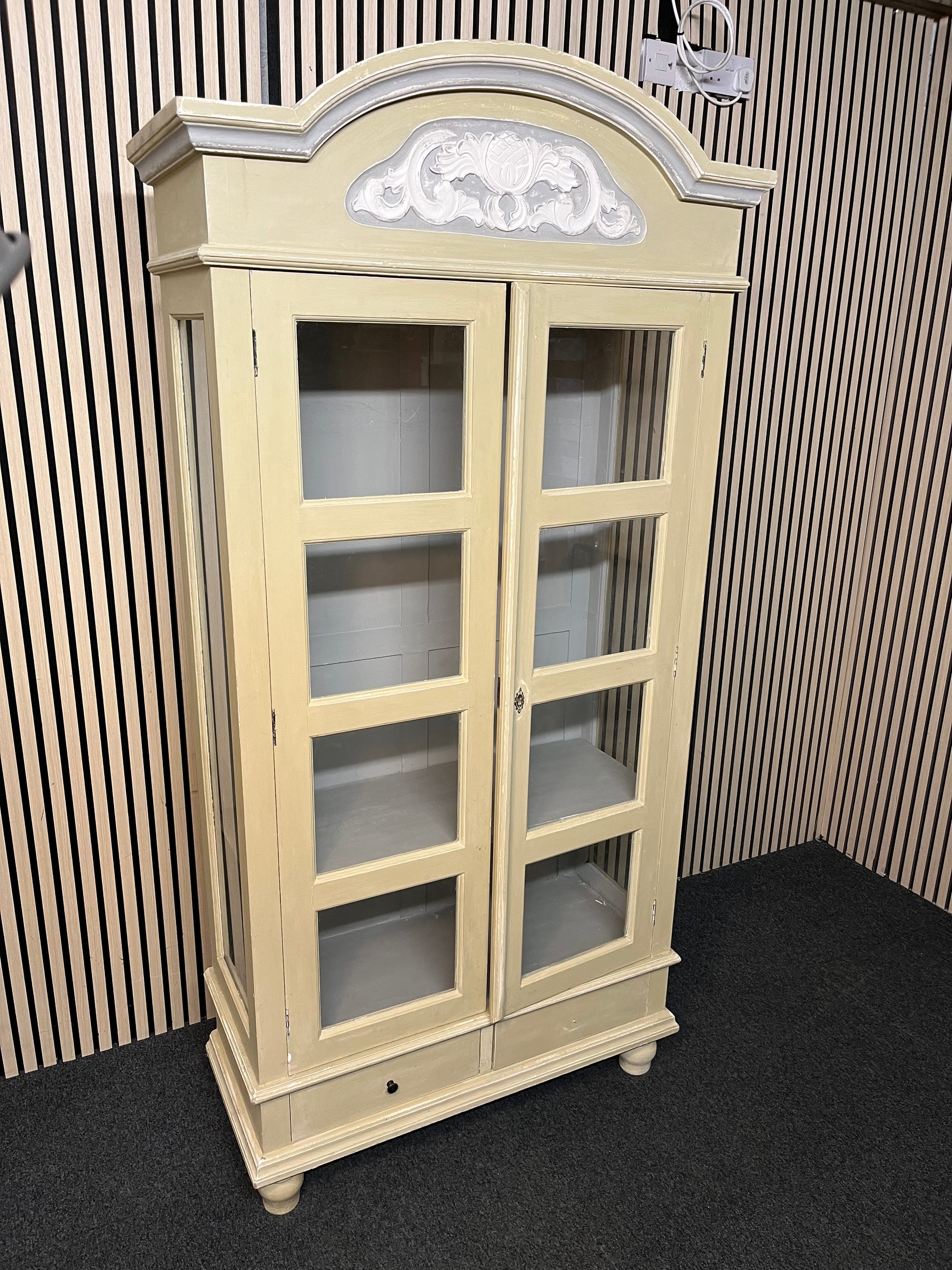 Solid wood cream painted glass display unit with 2 base drawers (H 198 x W 98 x D 41 cm) 2425