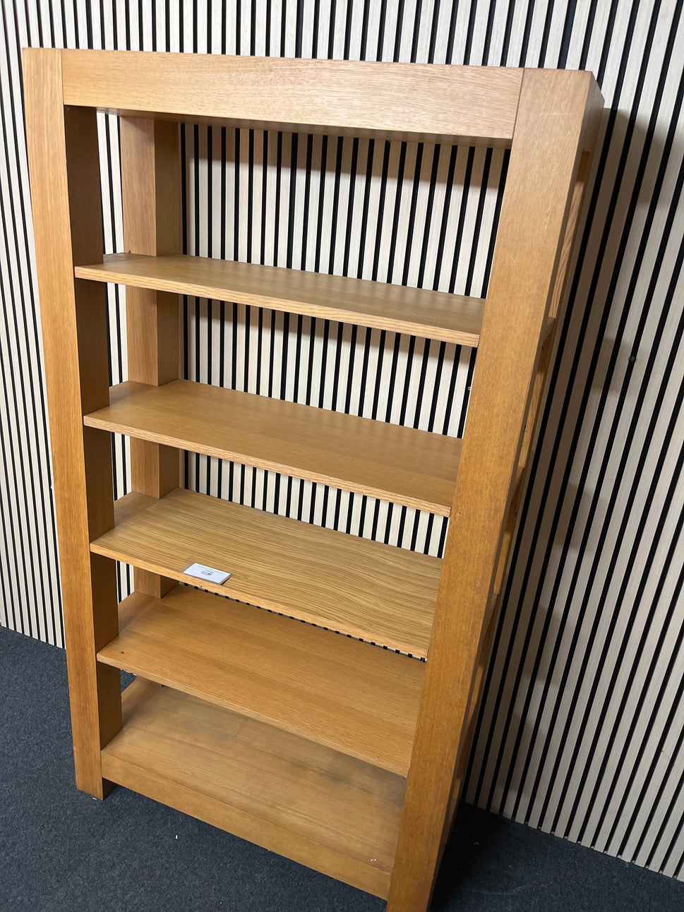 Tall oak open bookcase (H 200 x W 110 x D 40 cm) 2325