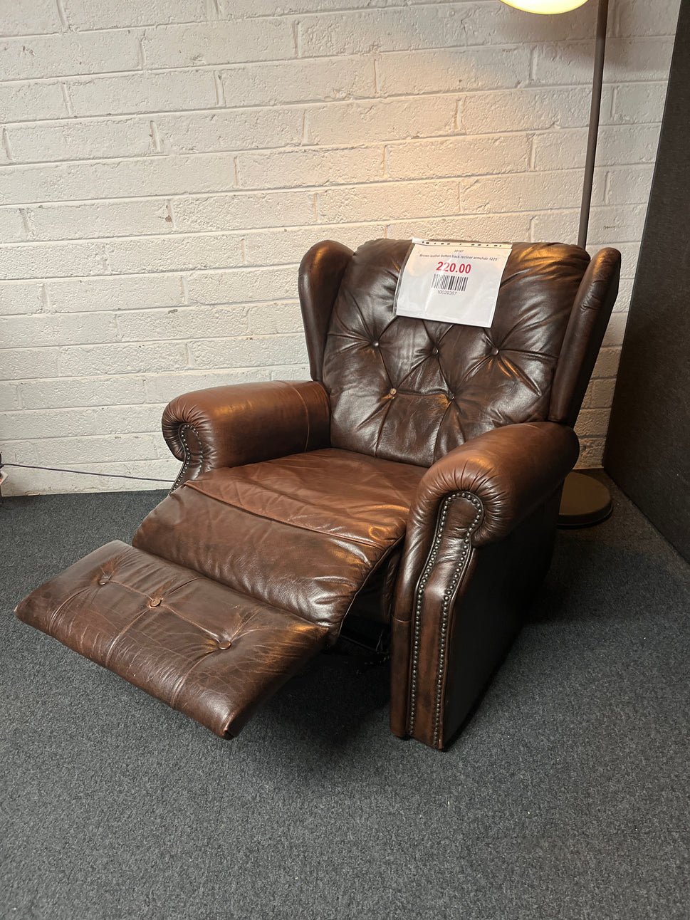 Brown leather button back recliner armchair 1225