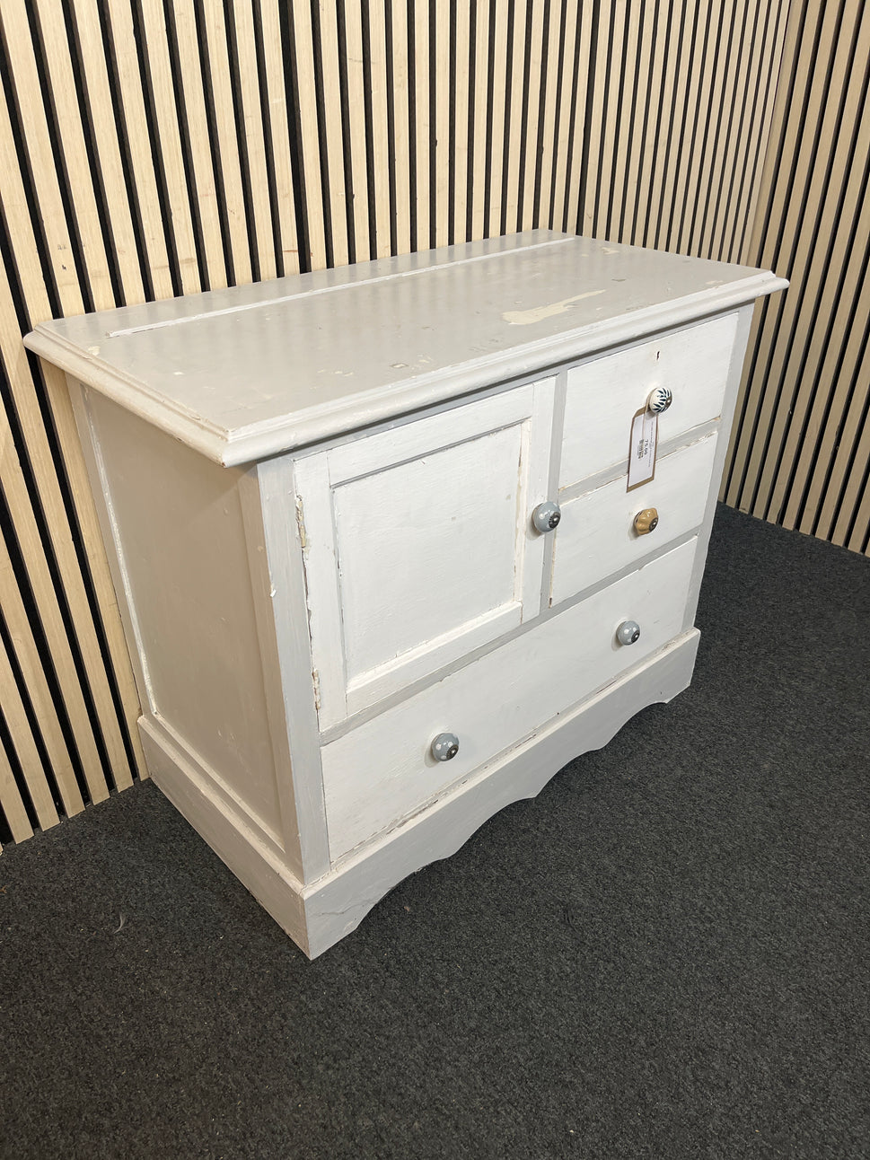 Grey solid wood storage unit (H 74 x W 93 x D 48 cm) 43753