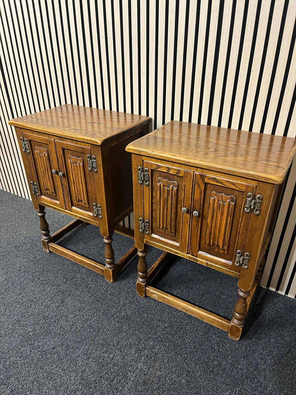 Solid english oak ornate 2 door occasional lamp tables (SET OF 2) 1425