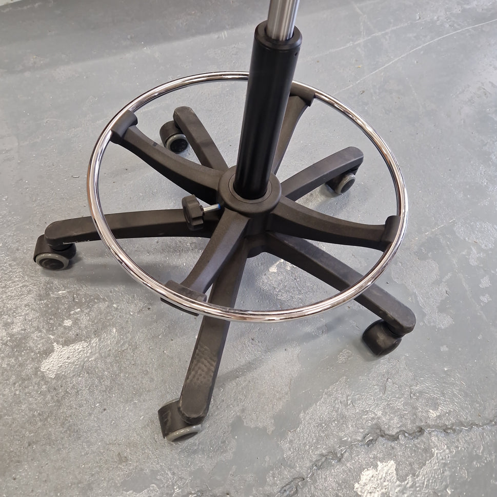 2 lever draughtsman swivel chair with fixed arms - Various fabric