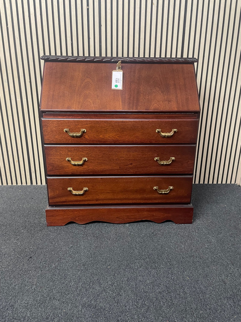 Ornate mahogany writing bureau with drawers (H 100 x W 91 x D 46 cm) 44688