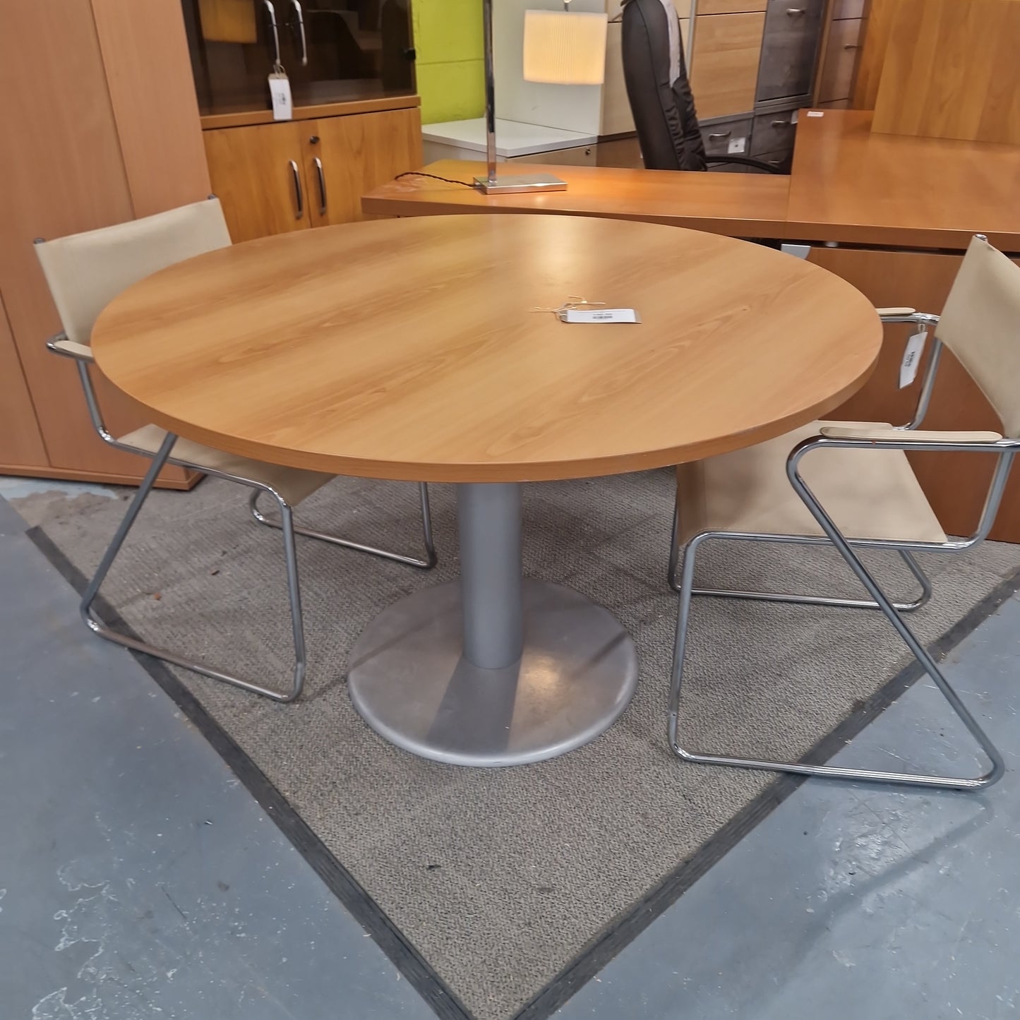 Circular cherry 1200W meeting table cw central metal base