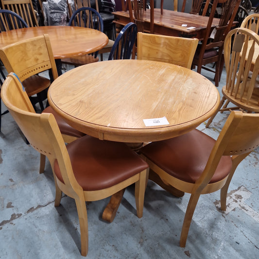 Oak veneer circular table with 4 no. matching chairs