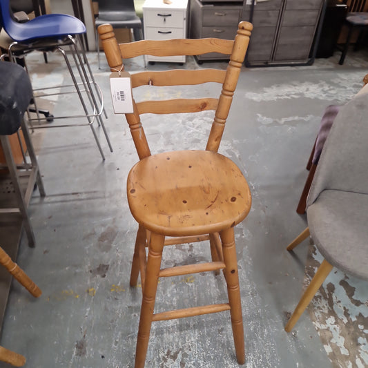 Tall pine stool with back