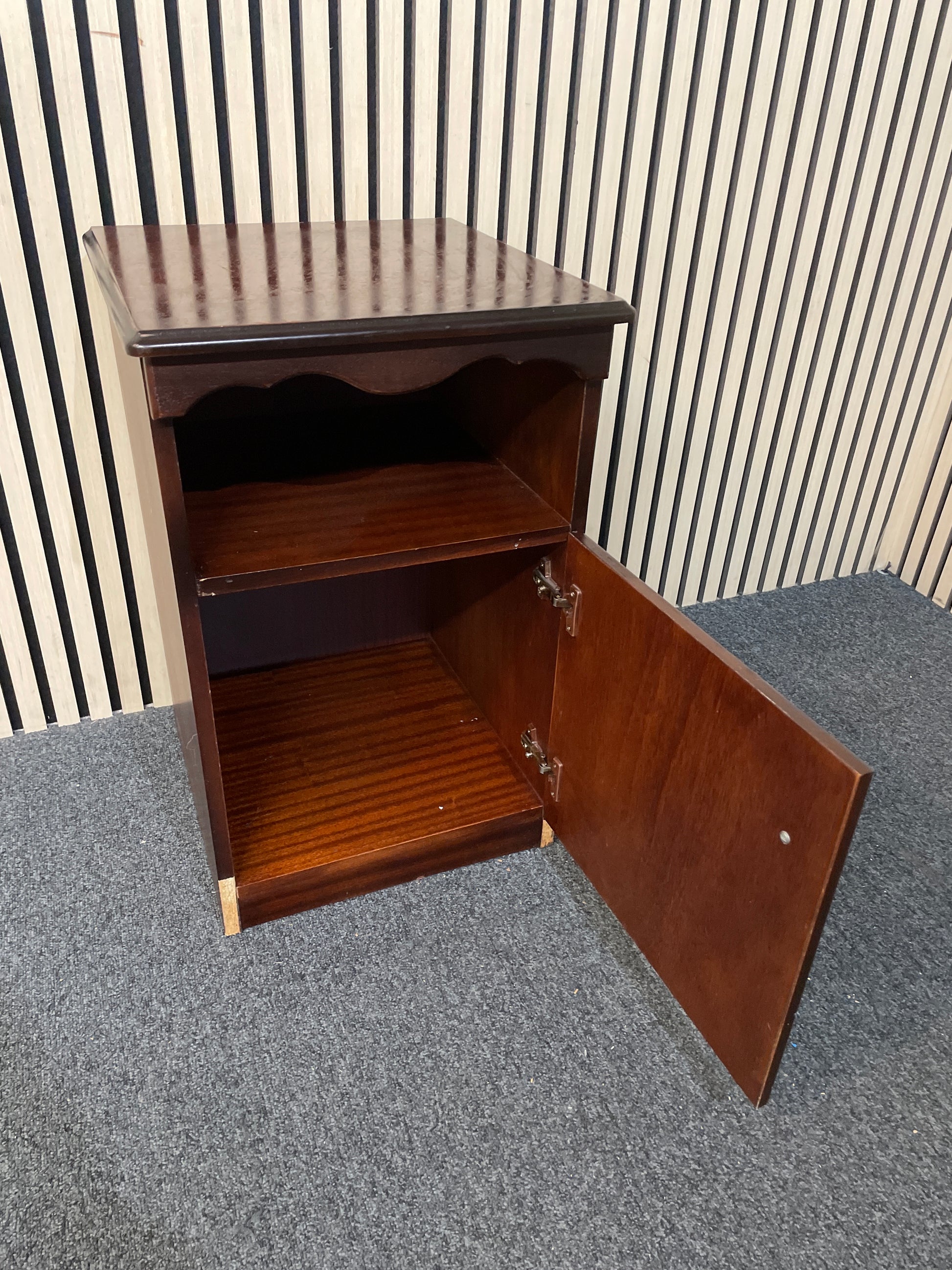 Rossmore mahogany 1 door bedside locker 2425