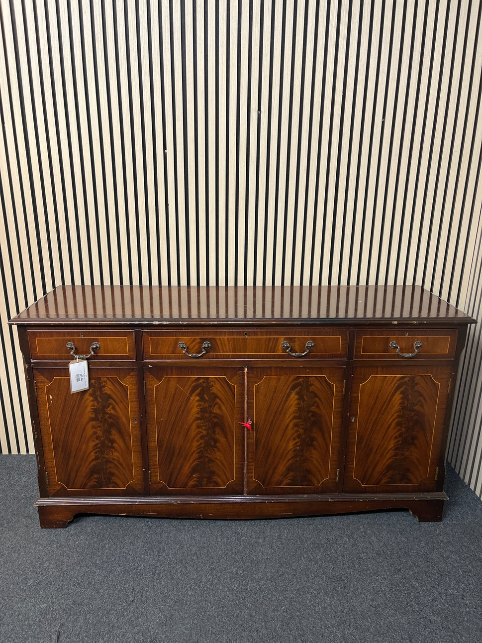 Mahogany inlaid 3 door 3 drawer sideboard (H 83 x W 152 x D 48 cm) 2325