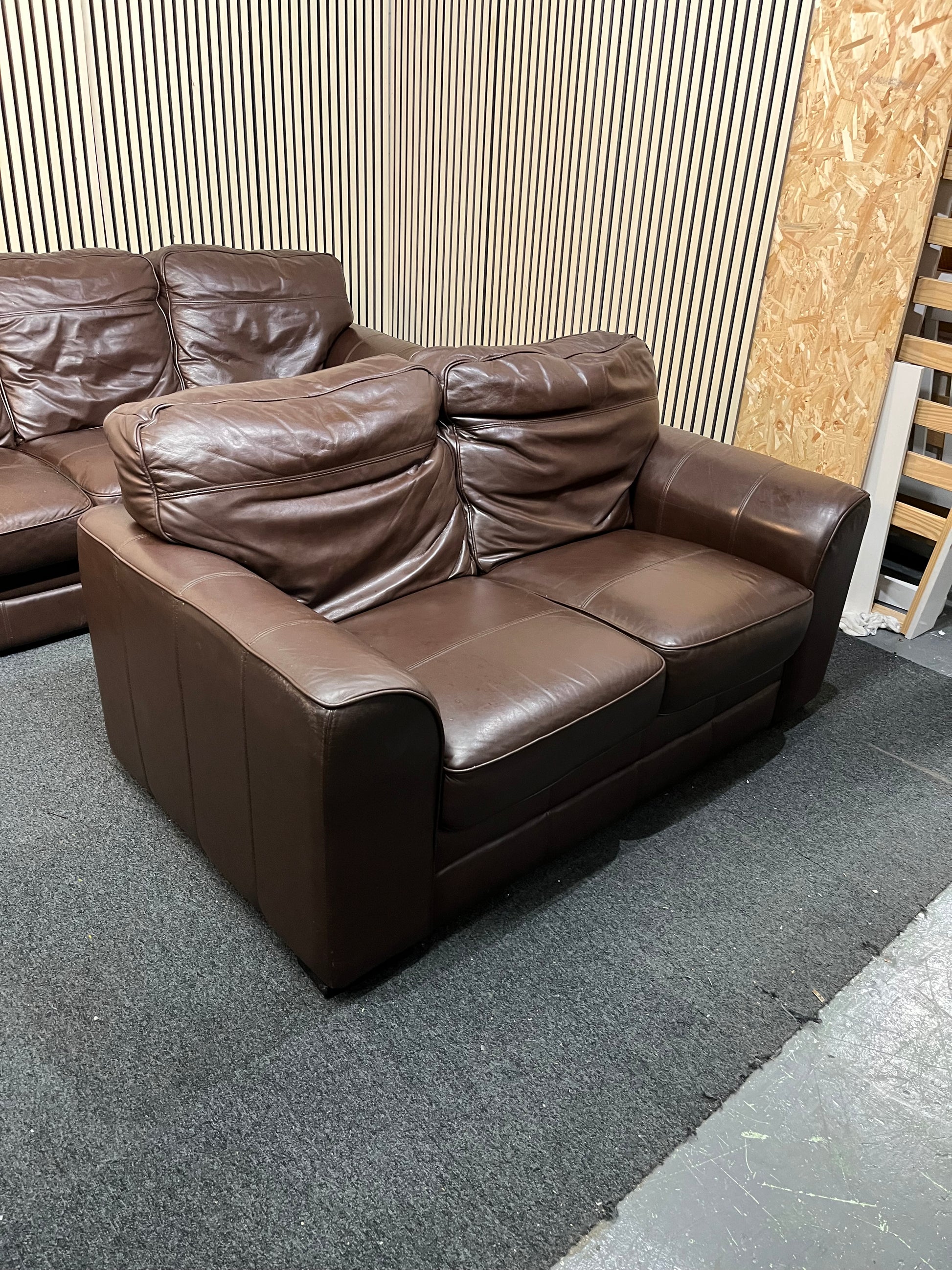 Real Leather Brown 3+2 Sofa Spotless Condition 1126