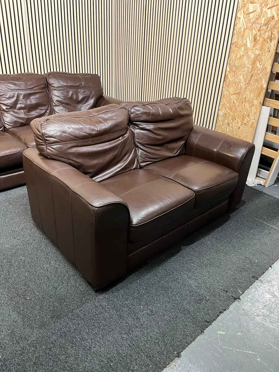 Real Leather Brown 3+2 Sofa Spotless Condition 1126