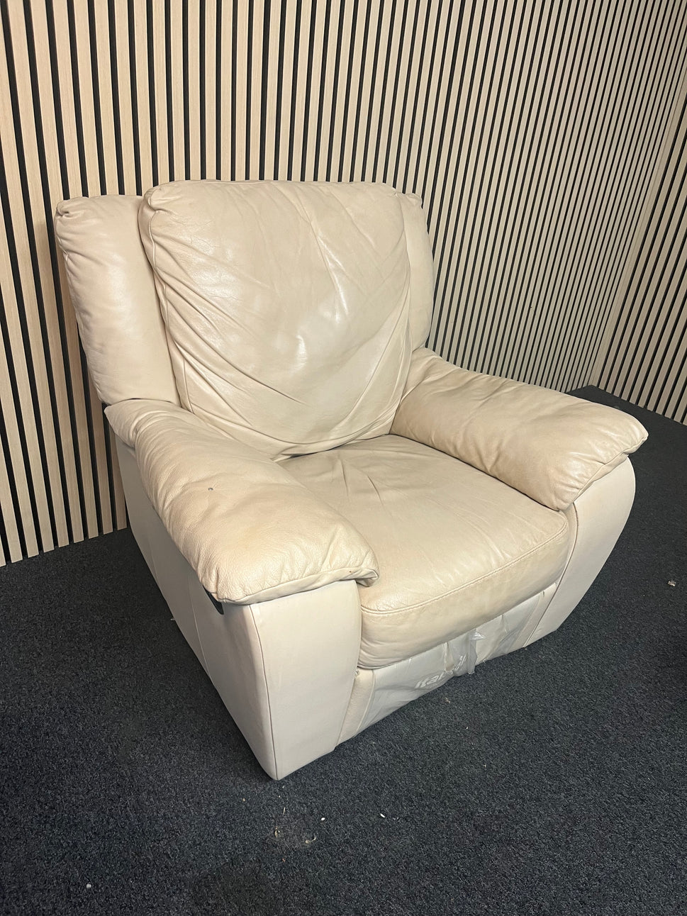 Real cream leather armchair 1325