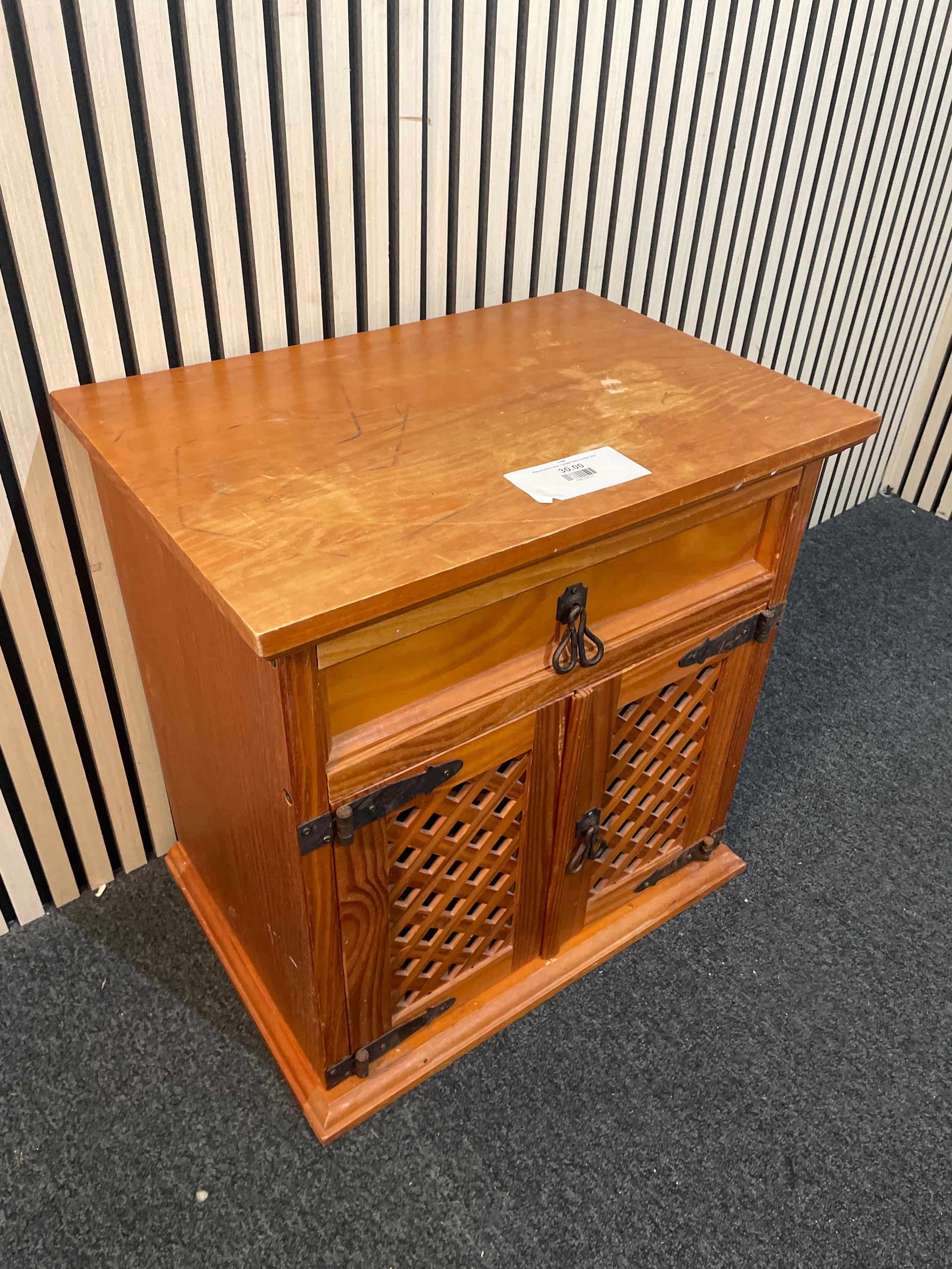 Natural pine 2 door 1 drawer lattice locker 2425