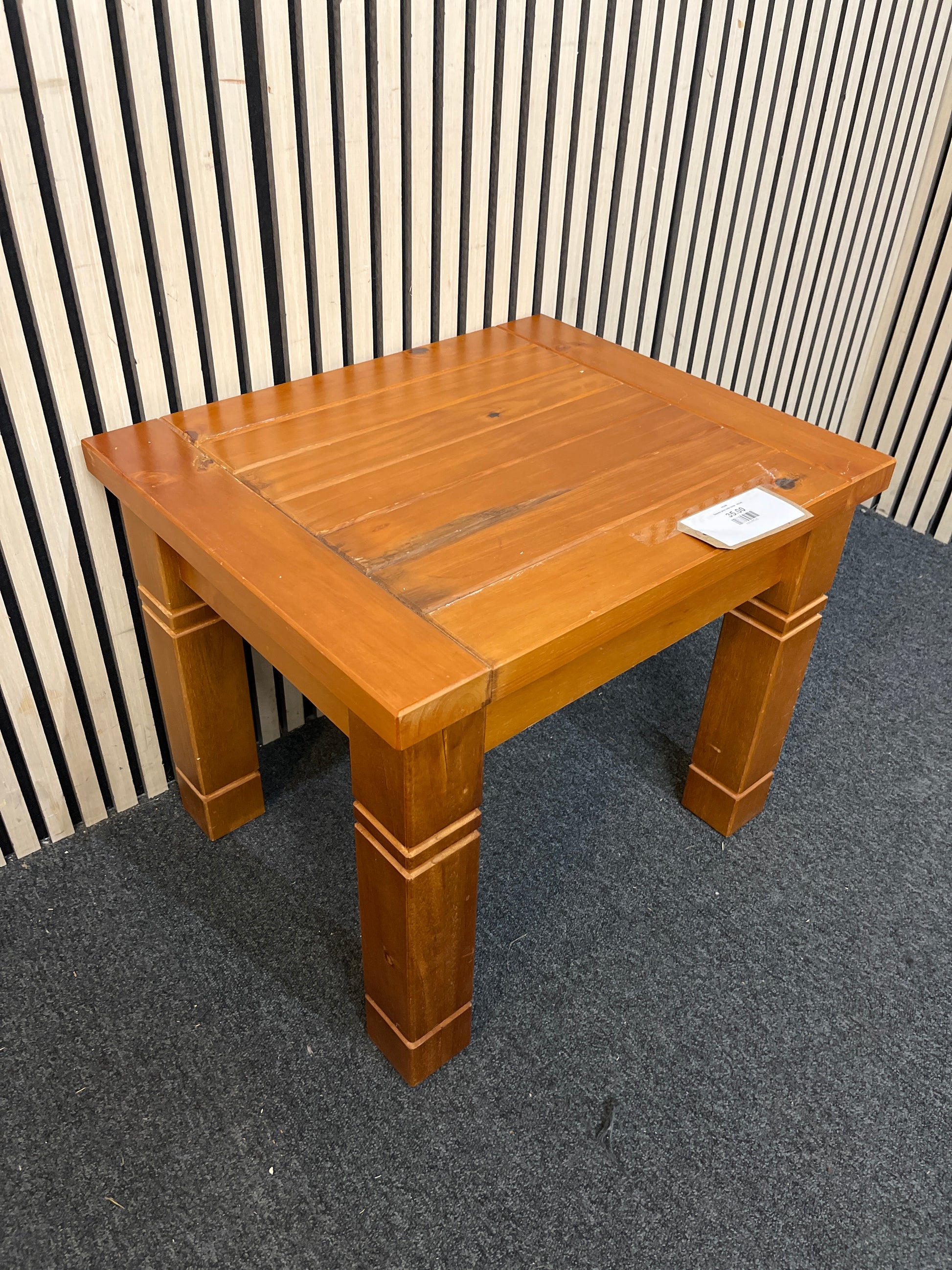 Square pine side table 44248