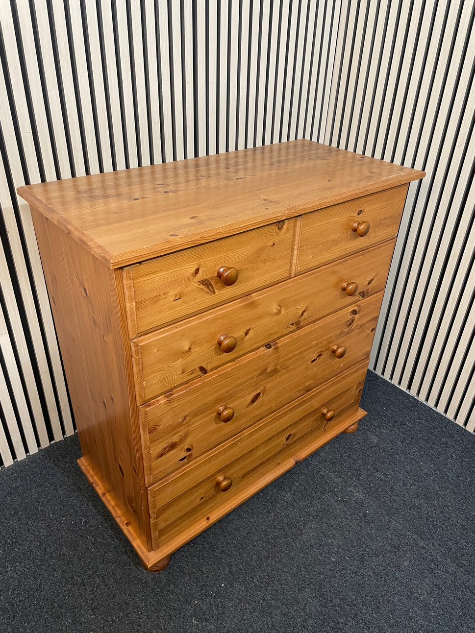 chest of drawers 4 drawer (H 94 x W 90 x D 44 cm) 2425