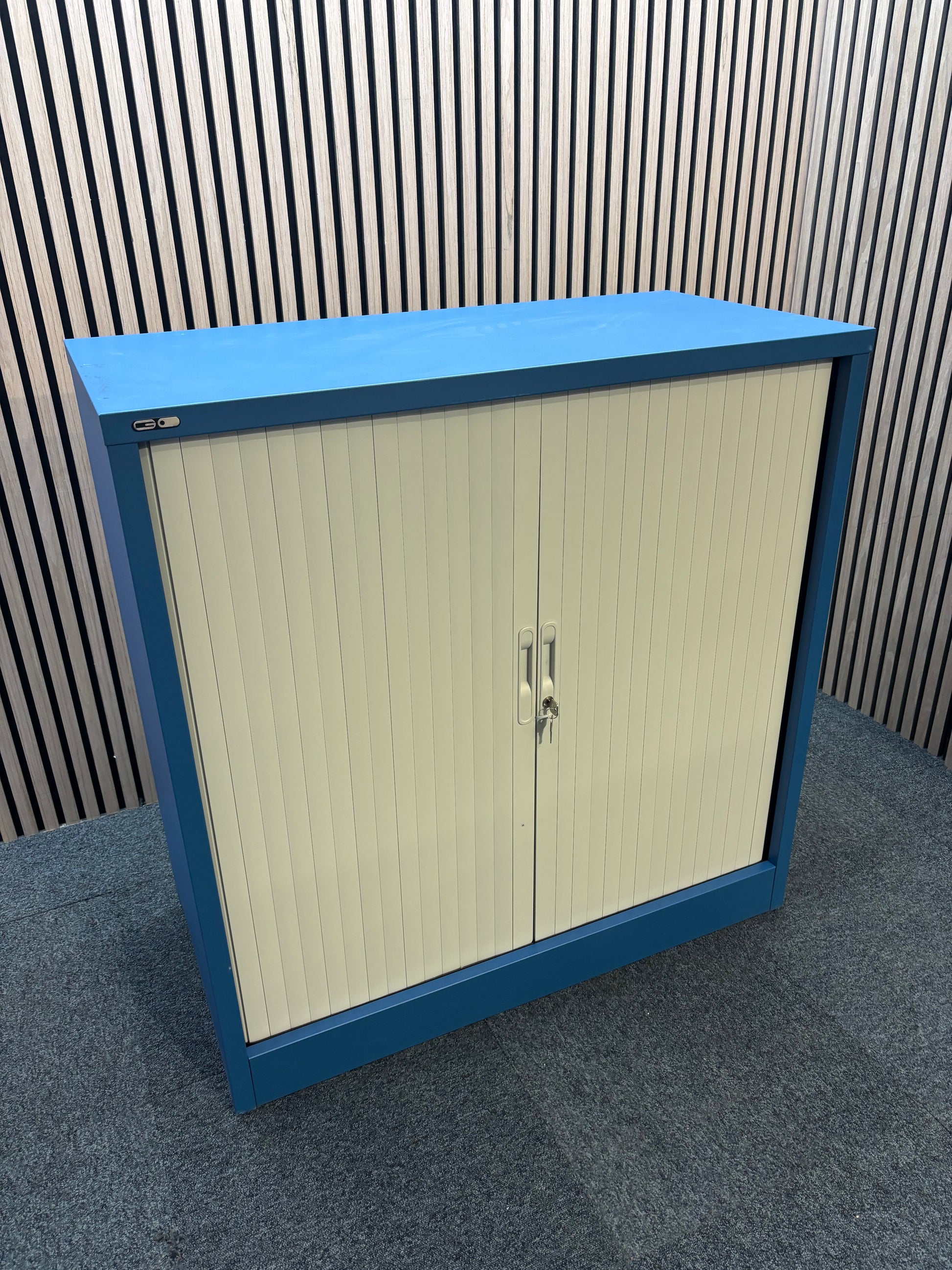 Medium mainline metal side open tambour unit- blue