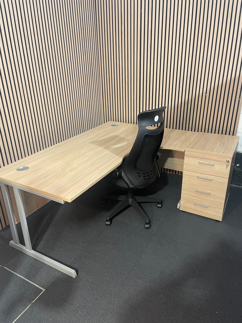 american oak 18 x 12 radial desk (choose return)