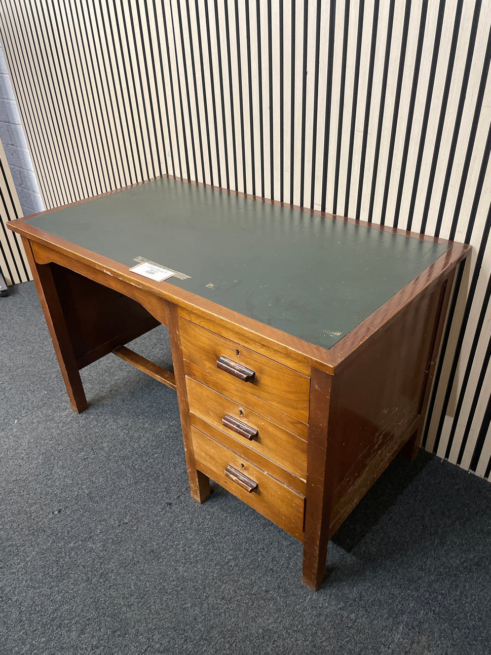 Solid wood stained, green leather top retro desk with 3 drawers (H 76 x W 119 x D 66 cm) 2425