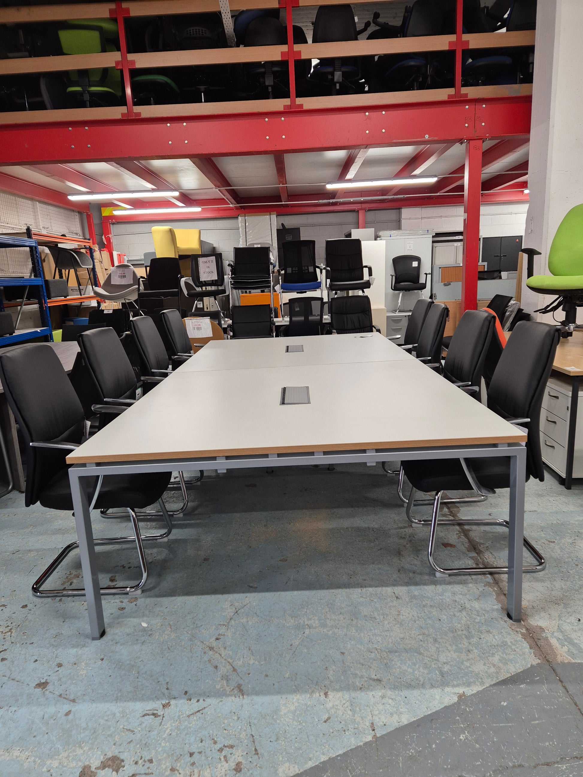 Adapt Boardroom Table 3.2m x 1.6m
2 sections
16 px Boardroom