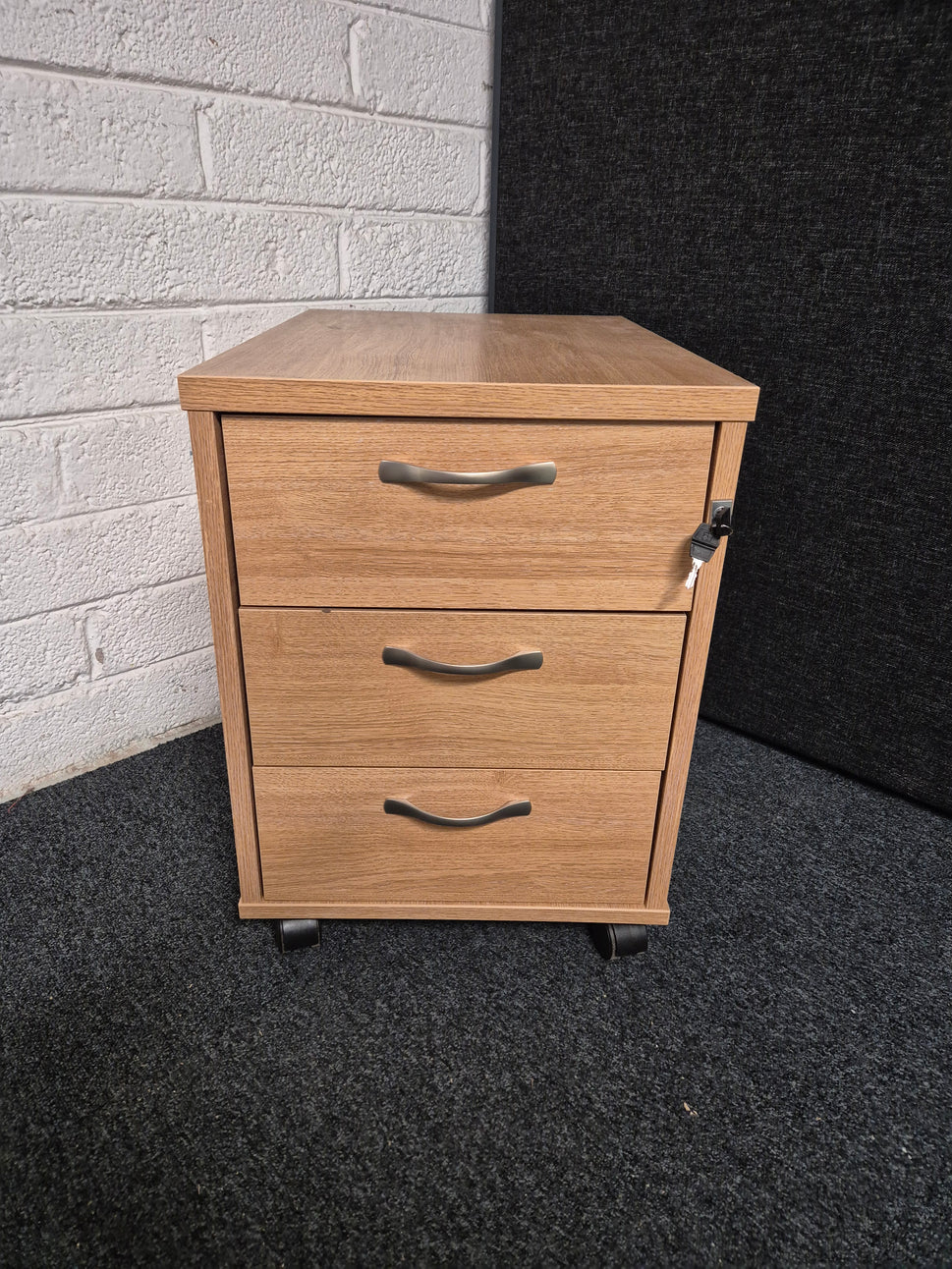 2 or 3 drawer wooden mobile pedestal