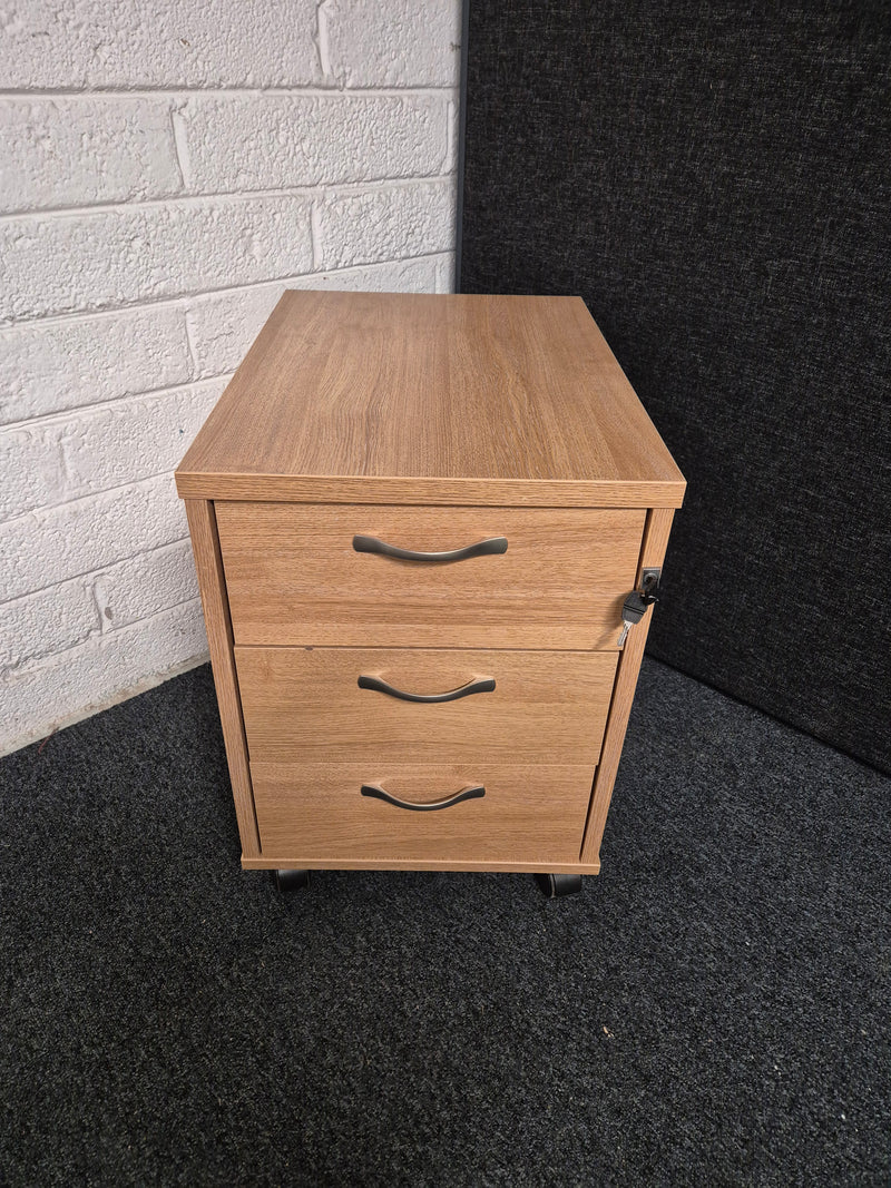 2 or 3 drawer wooden mobile pedestal