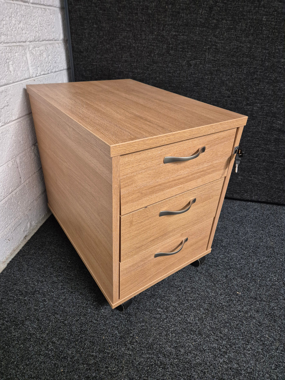 2 or 3 drawer wooden mobile pedestal