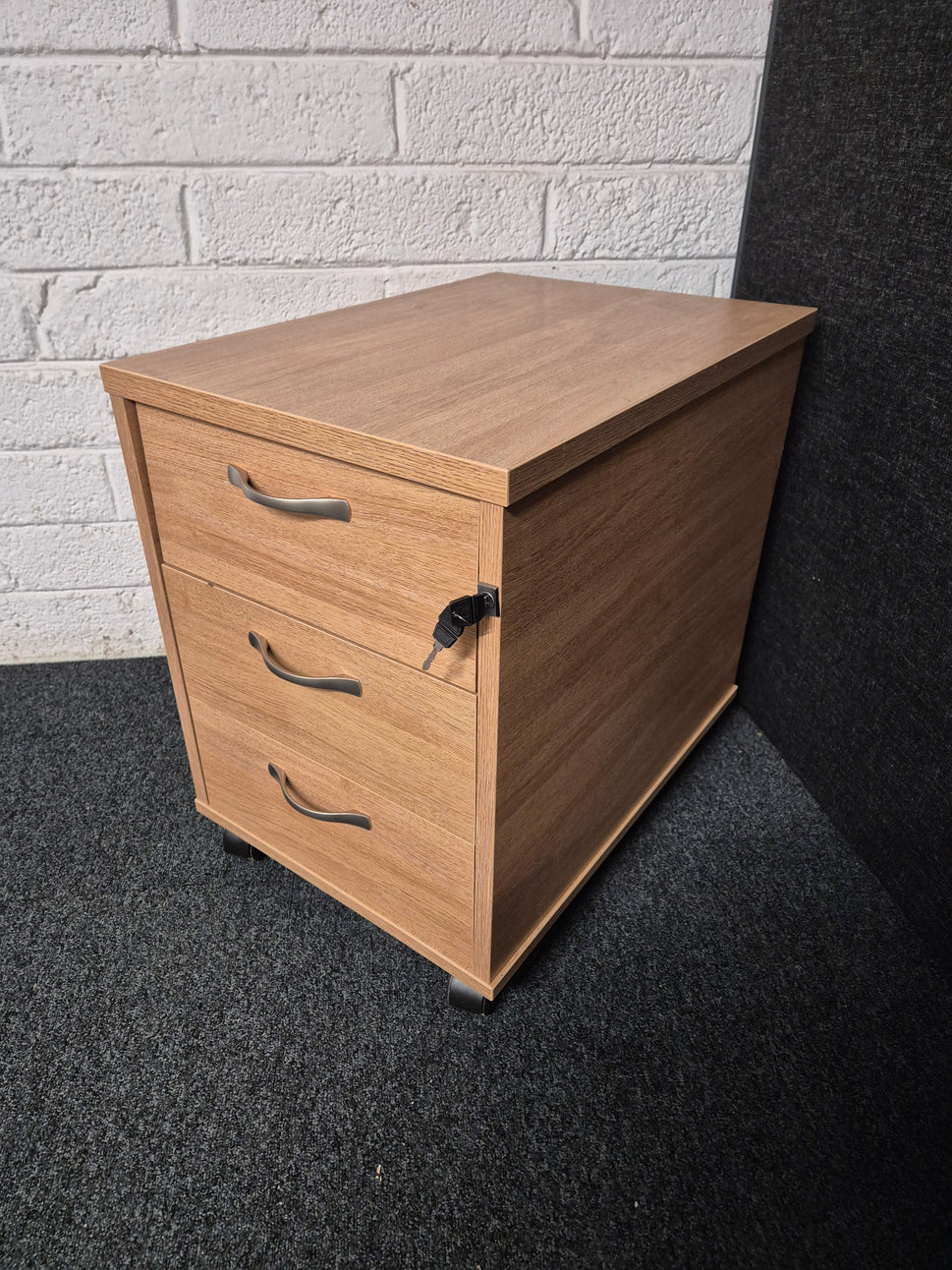 2 or 3 drawer wooden mobile pedestal