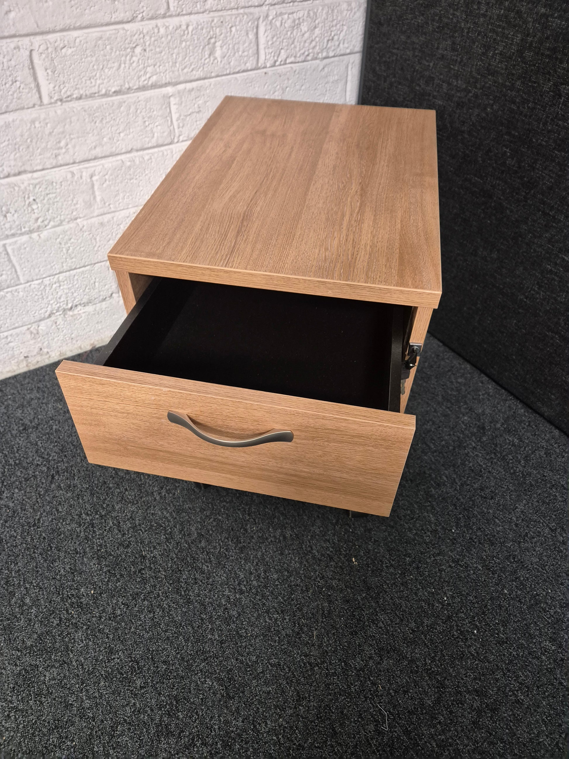 2 or 3 drawer wooden mobile pedestal