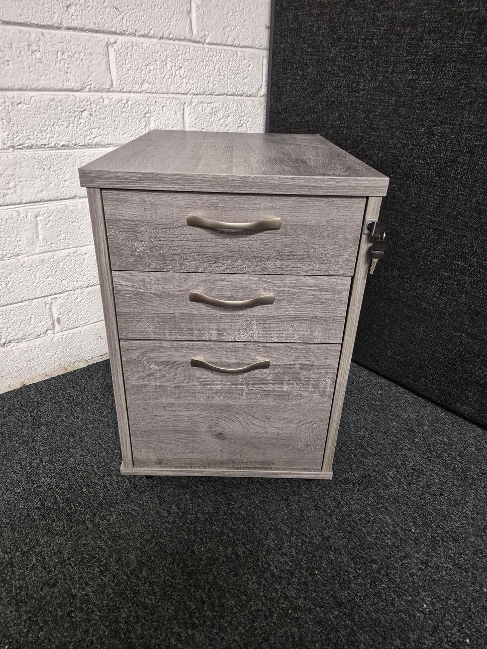 2 or 3 drawer wooden mobile pedestal