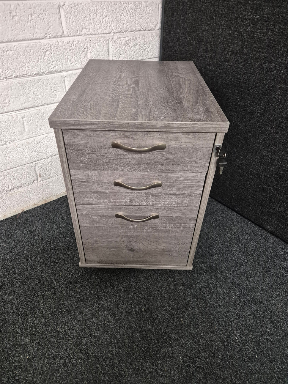2 or 3 drawer wooden mobile pedestal