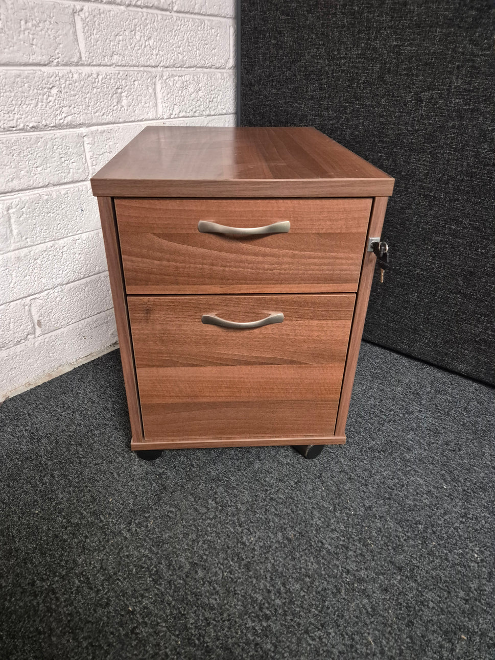2 or 3 drawer wooden mobile pedestal