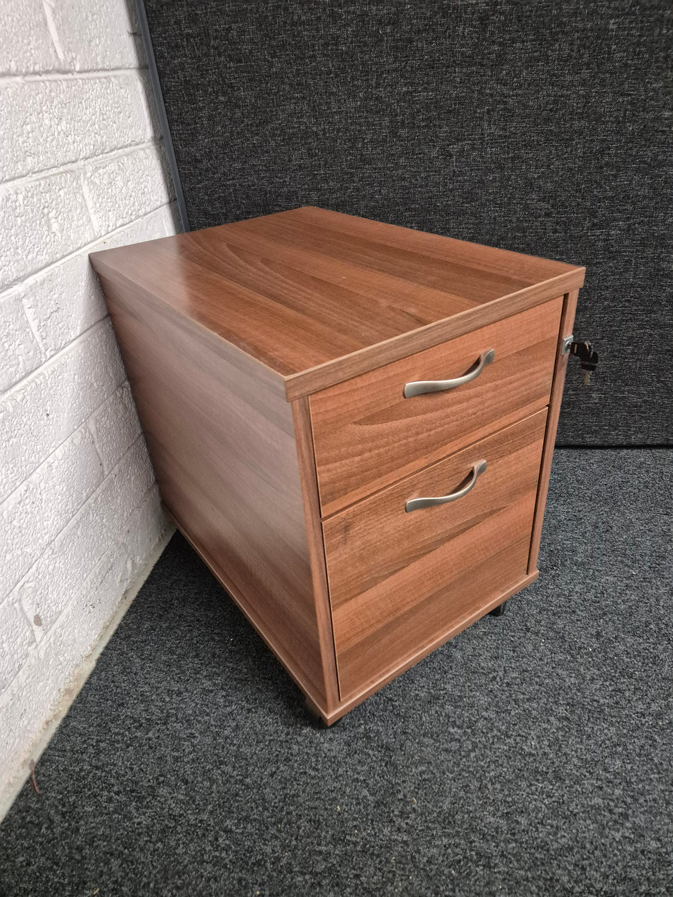 2 or 3 drawer wooden mobile pedestal
