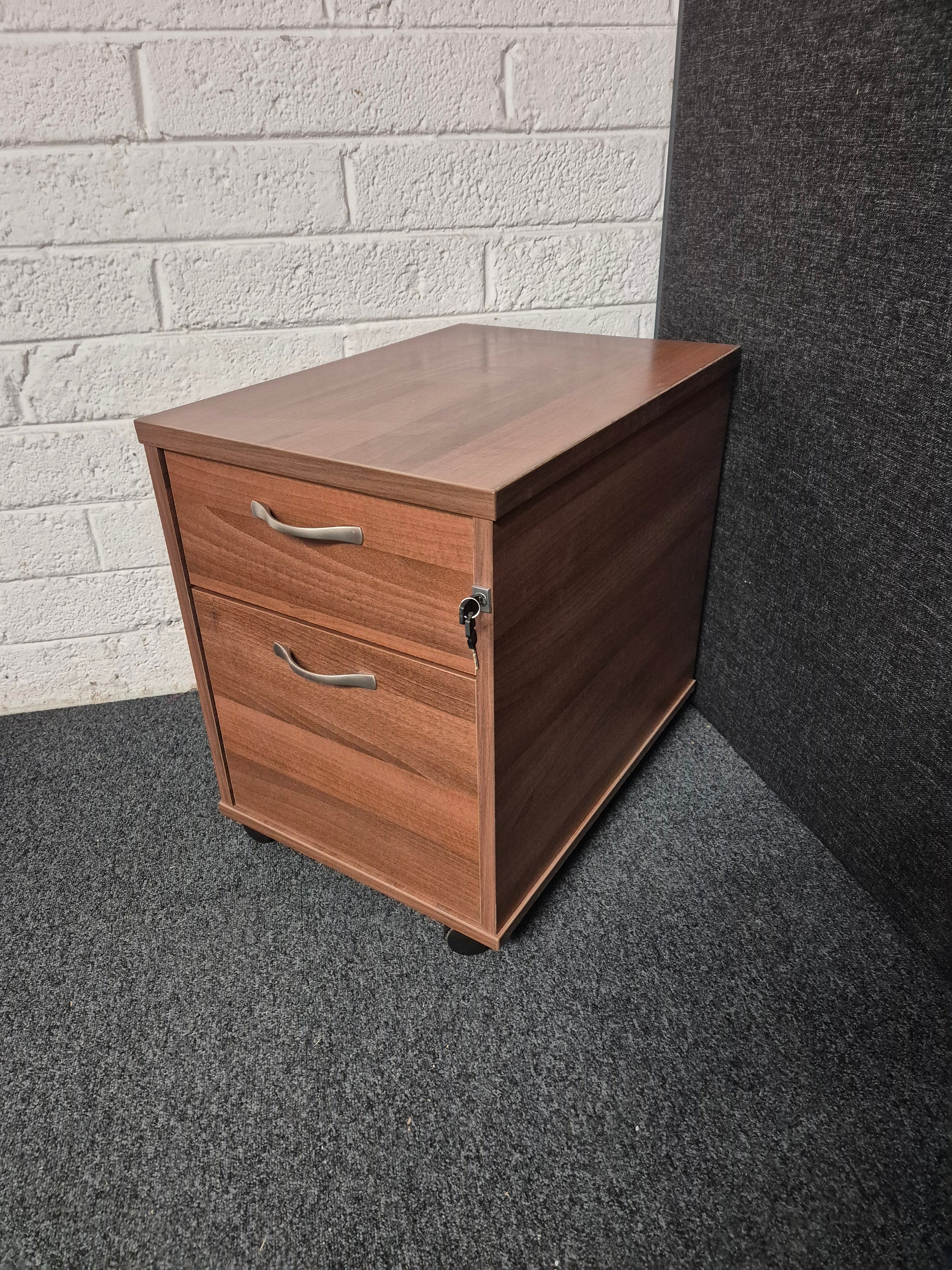 2 or 3 drawer wooden mobile pedestal