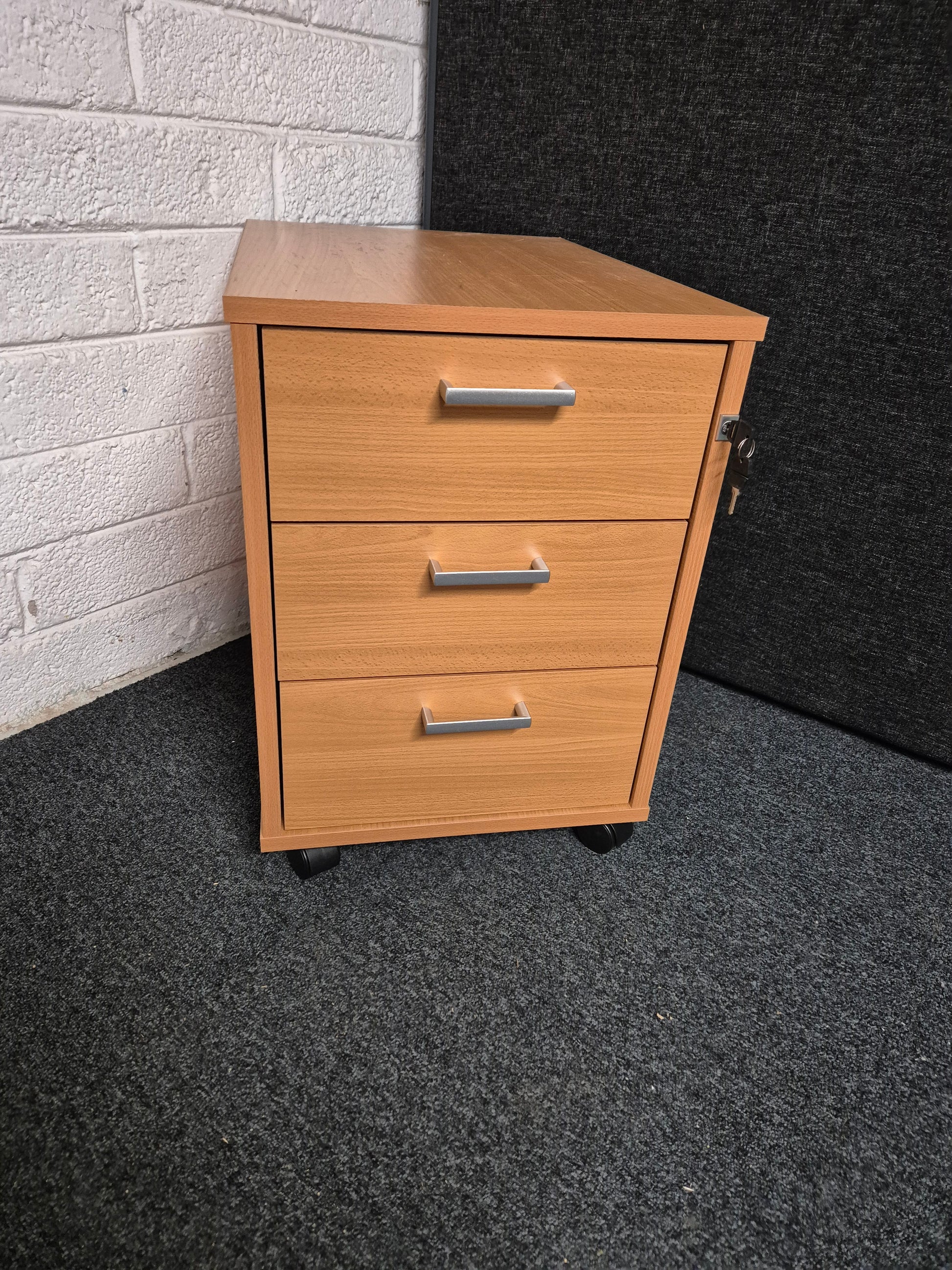 2 or 3 drawer wooden mobile pedestal
