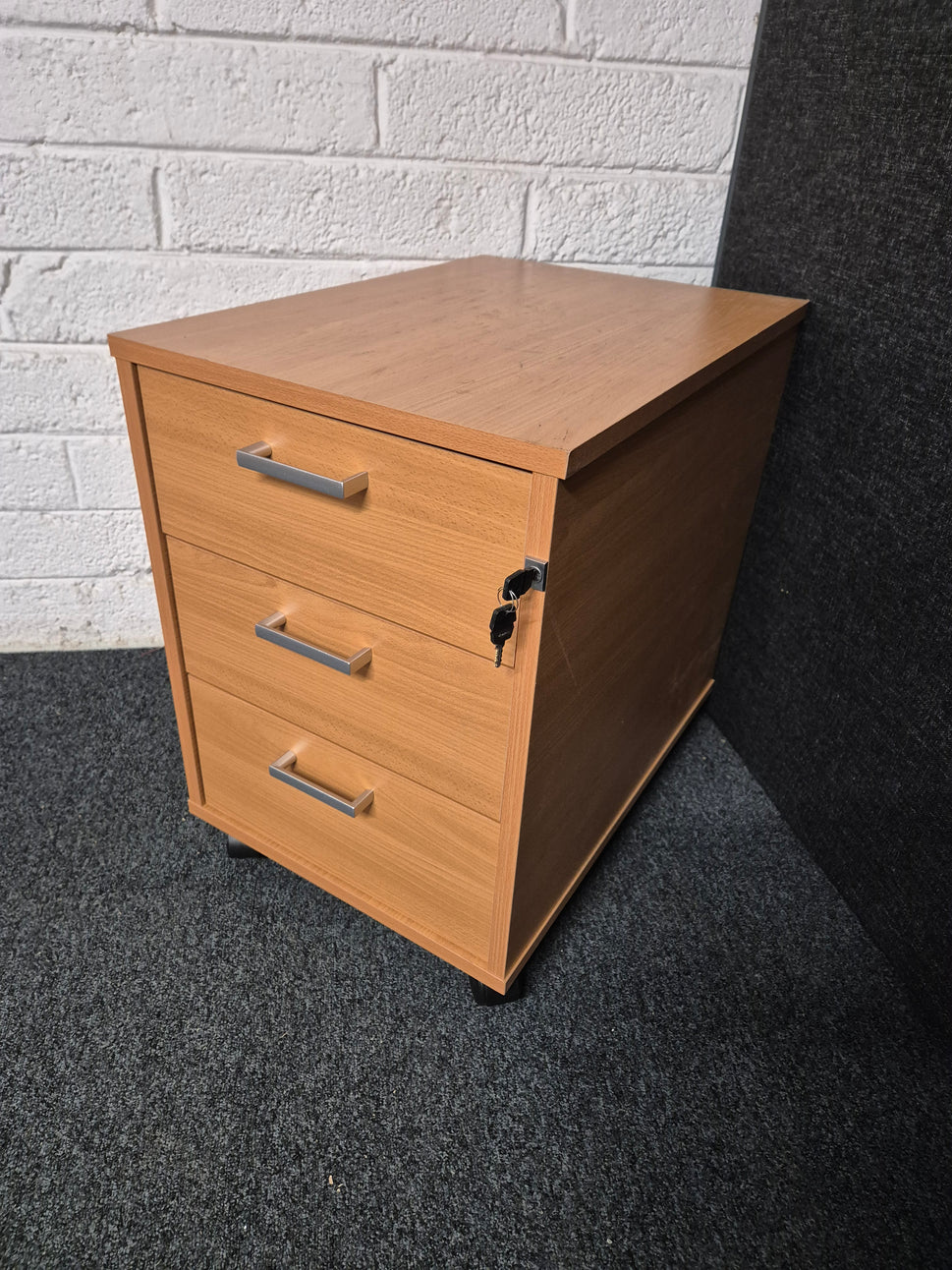 2 or 3 drawer wooden mobile pedestal
