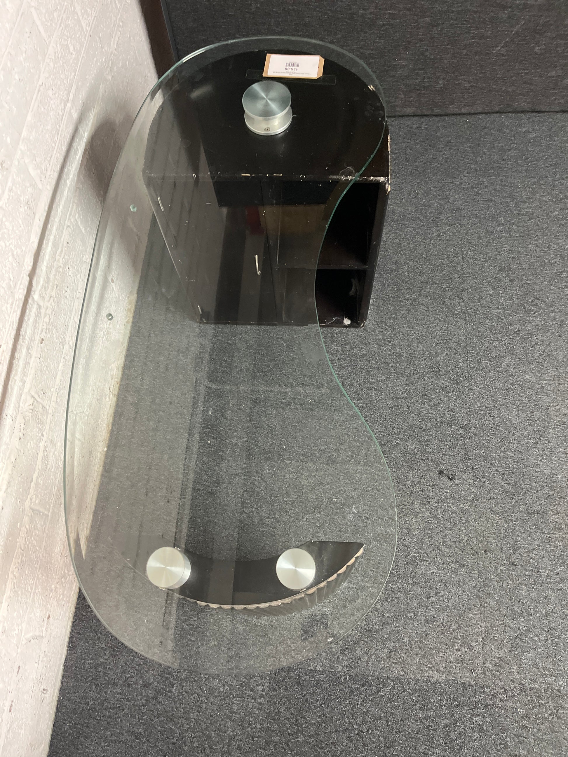 Curved glass console table with black legs (H 68 x W 123 x D 49 cm) 2225