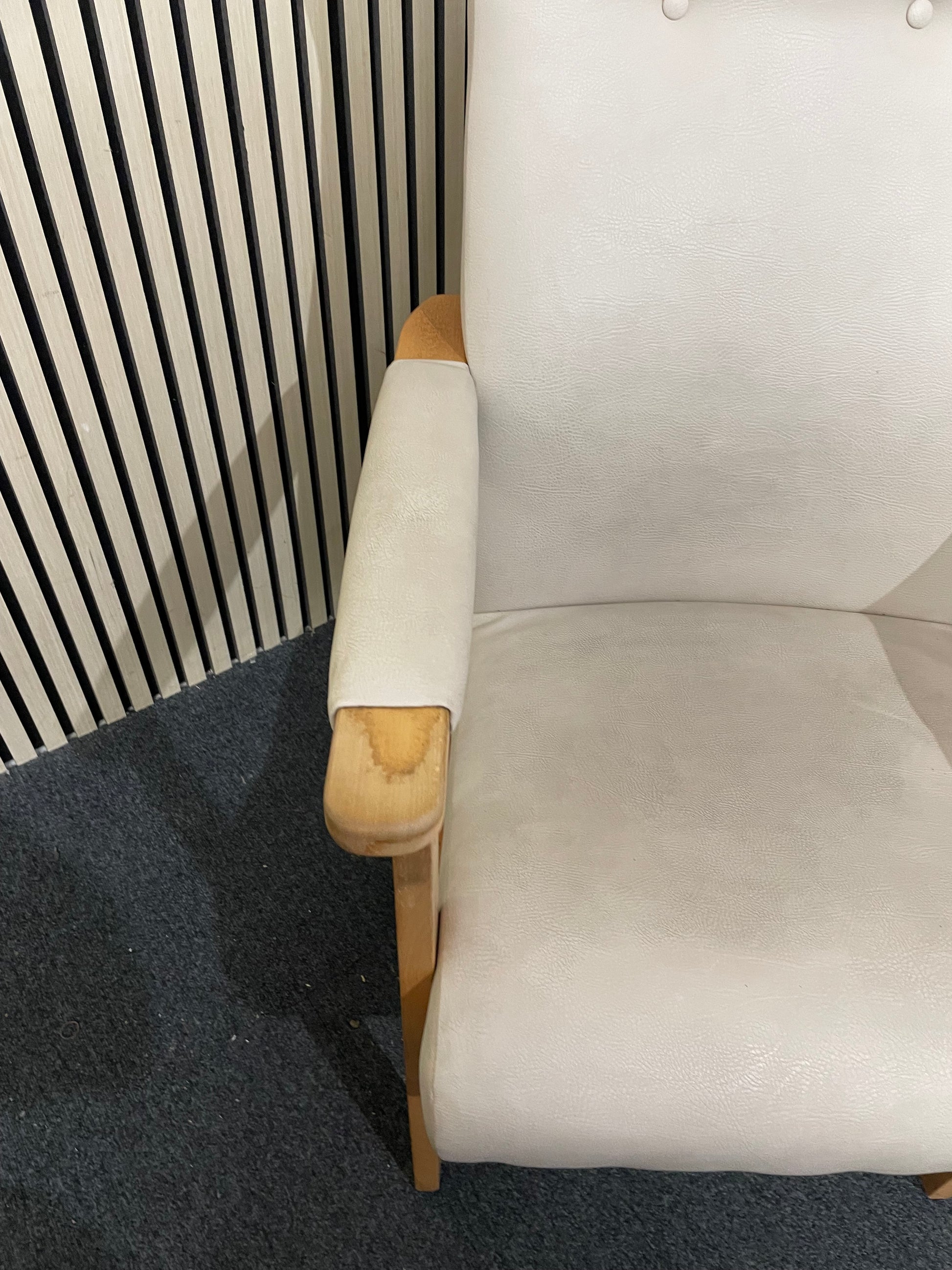 Cream leather high orthopedic chair, solid arms 2425