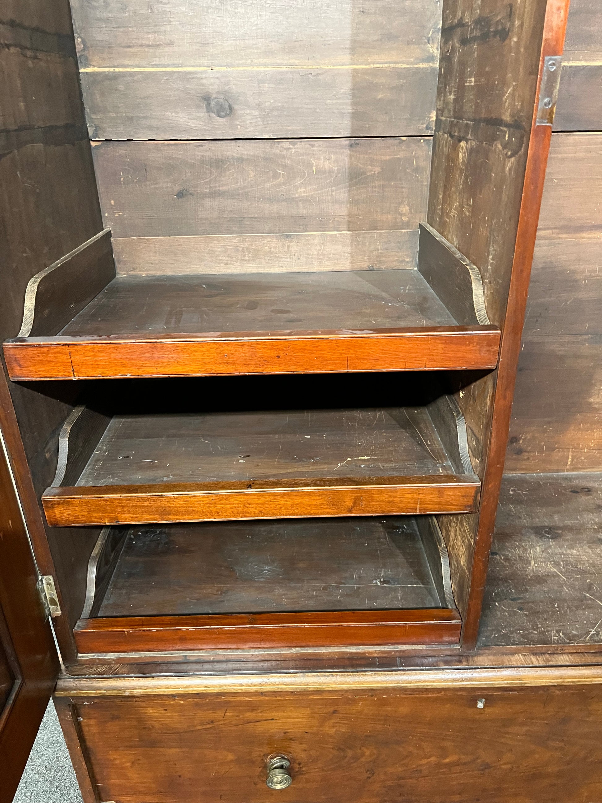 Antique mahogany tall 2 door 1 drawer gentlemans wardrobe with internal drawers and hanging rail (H 200 x W 123 x D 48 cm) 2425