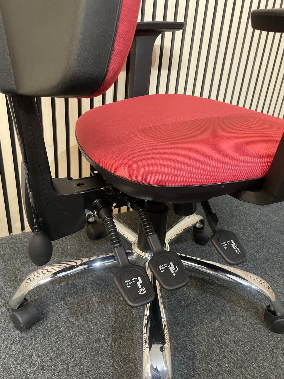 Senza ergo 24hr ergonomic asynchro task chair with height adjustable arms - PASTEL RED FABRIC