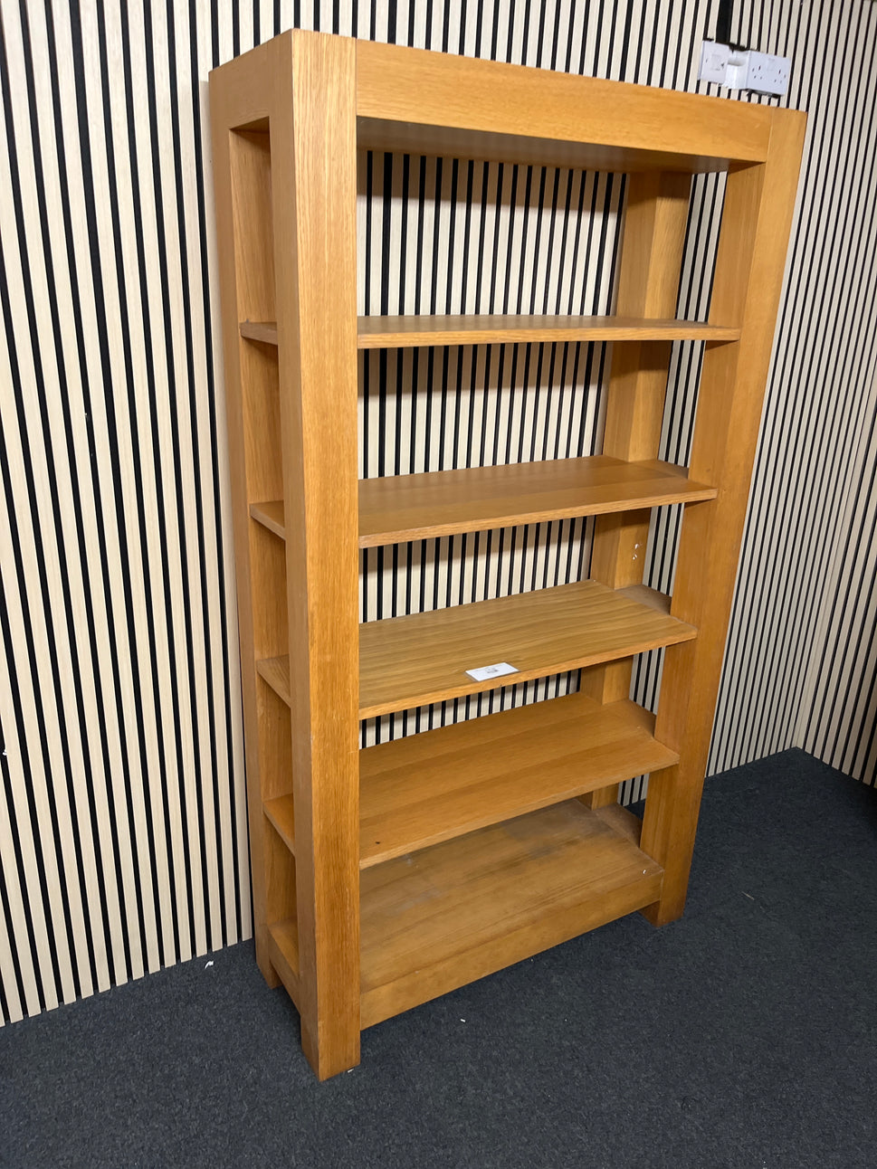 Tall oak open bookcase (H 200 x W 110 x D 40 cm) 2325