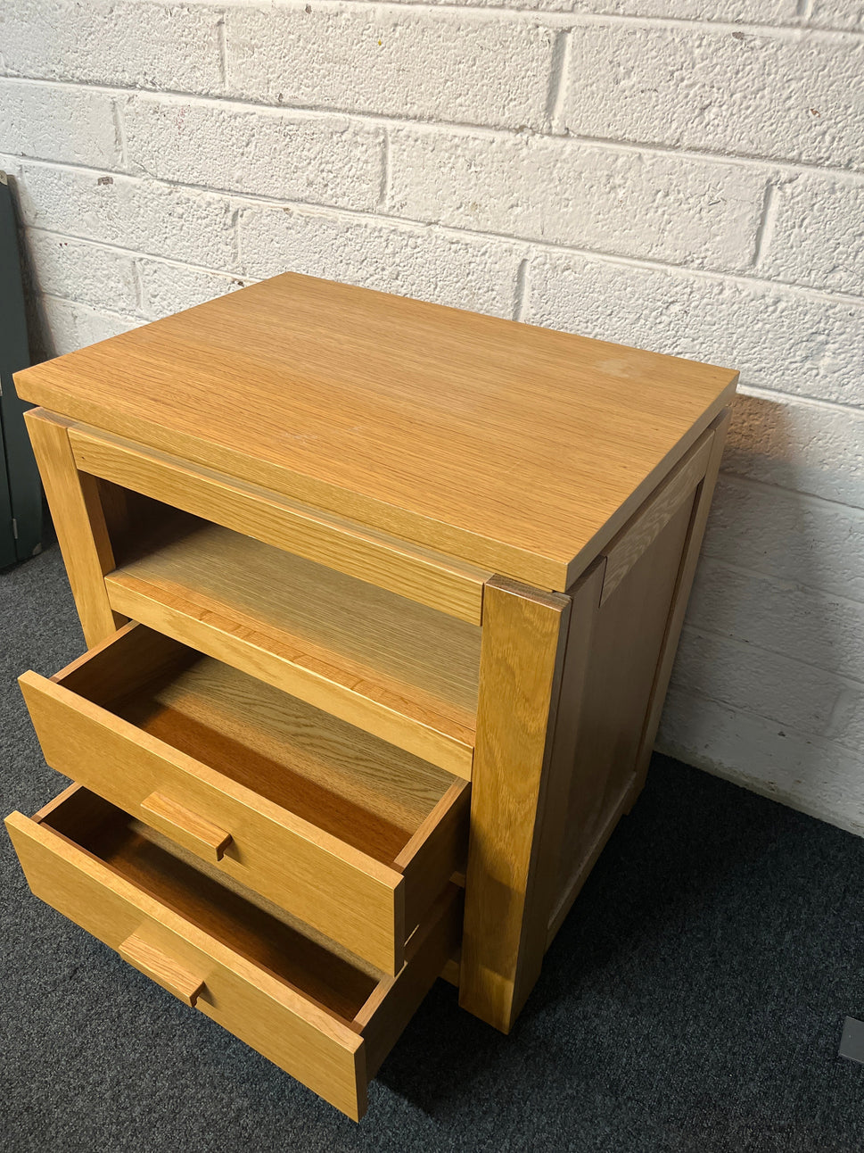 Solid oak 2 drawer 1 shelf bedside locker (H 64 x W 60 x D 43 cm) 2225