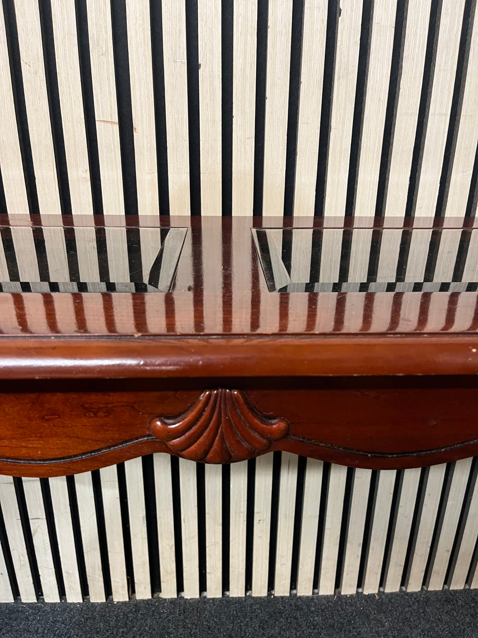 Dark wood glass top console table (H 67 x W 120 x D 40 cm) 43817