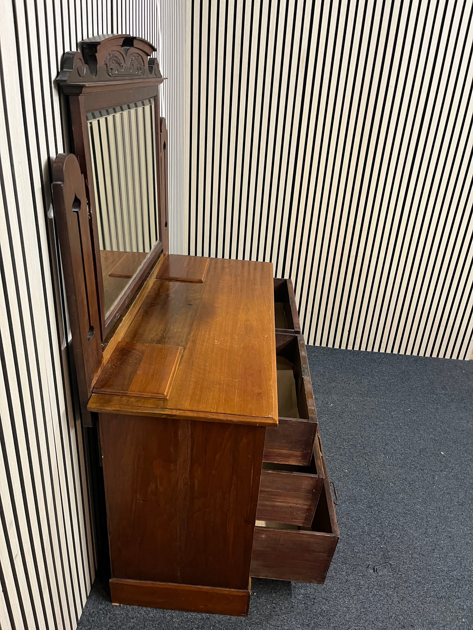 Antique 2+2 drawer mahogany chest of drawers with dressing mirror (H 155 x W 107 x D 48 cm) 1425