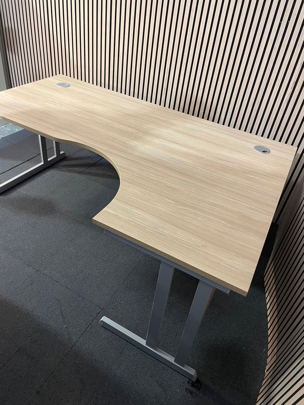 american oak 18 x 12 radial desk (choose return)