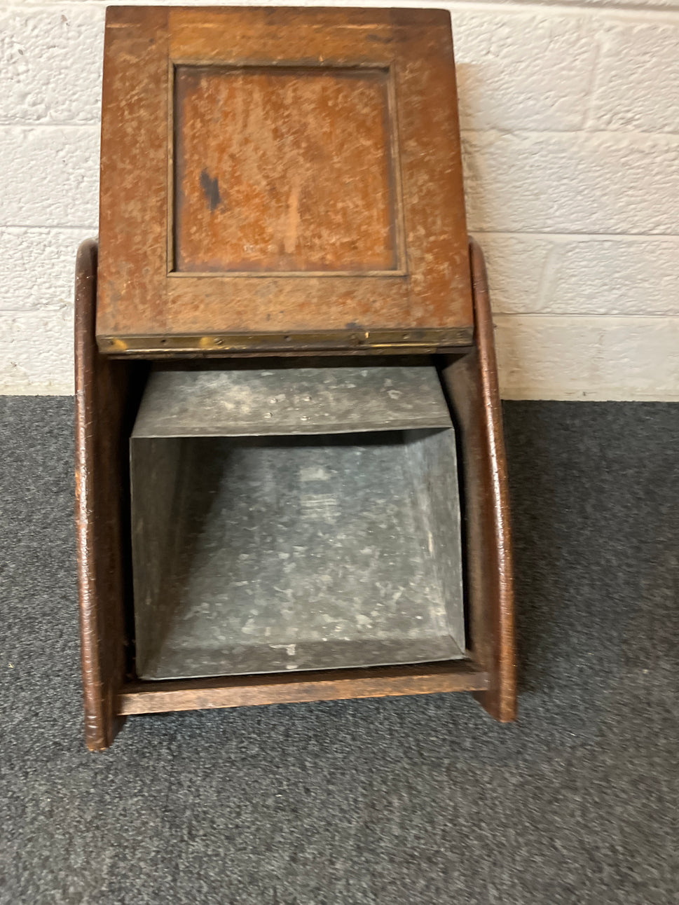 Mahogany coal fireside storage unit with shovel 1325