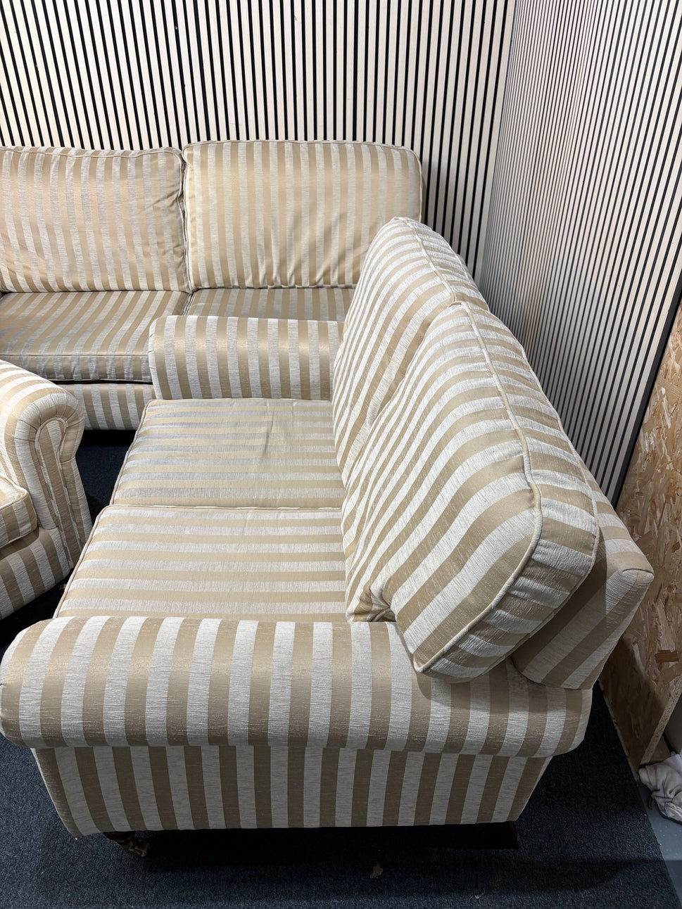 3+2+1 gold stripe fabric sofa suite with wooden framed leg and brass castors 1126